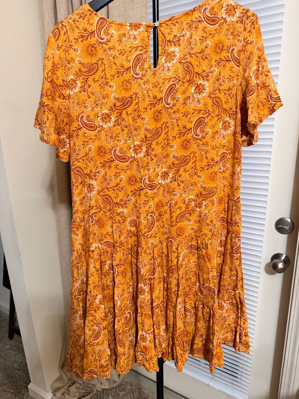 Patrons of Peace yellow red paisly pleated dress vsquare neck euc L